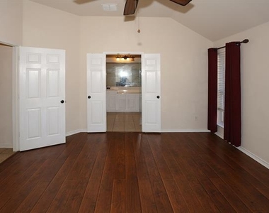 1615 Bur Oak Drive - Photo Thumbnail 13