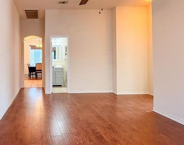 1615 Bur Oak Drive - Photo Thumbnail 18