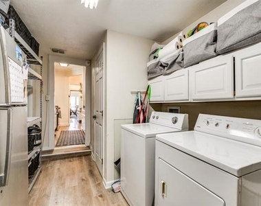 6110 Junius Street - Photo Thumbnail 11