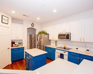 8335 Richmond Court - Photo Thumbnail 11