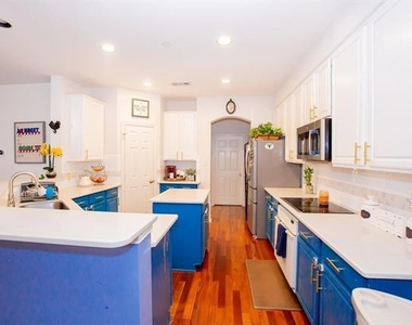 8335 Richmond Court - Photo Thumbnail 12