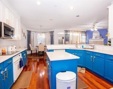 8335 Richmond Court - Photo Thumbnail 10
