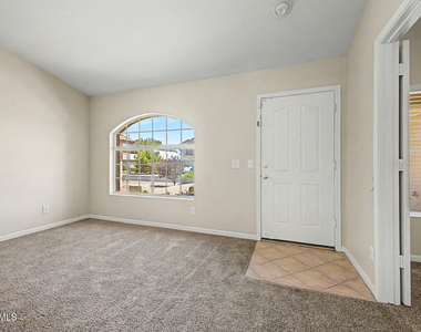 8752 W Melinda Lane - Photo Thumbnail 8