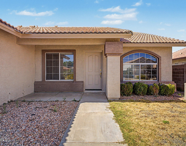 8752 W Melinda Lane - Photo Thumbnail 7