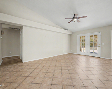 8752 W Melinda Lane - Photo Thumbnail 14