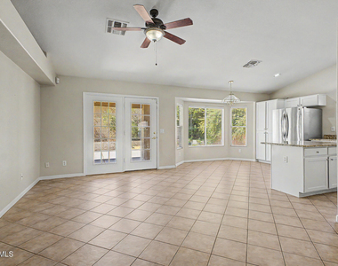 8752 W Melinda Lane - Photo Thumbnail 15