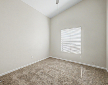8752 W Melinda Lane - Photo Thumbnail 33