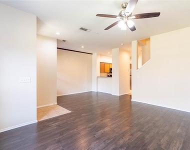 2228 Stonepark Place - Photo Thumbnail 9