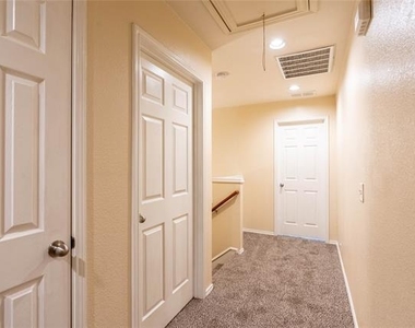 2228 Stonepark Place - Photo Thumbnail 18