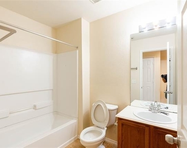 2228 Stonepark Place - Photo Thumbnail 25
