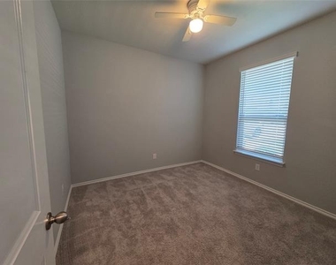 1644 Glade Meadows Drive - Photo Thumbnail 12