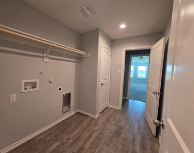 1644 Glade Meadows Drive - Photo Thumbnail 6