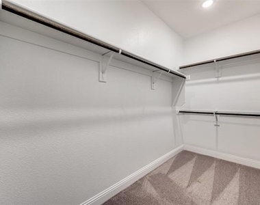 6148 Blythe Drive - Photo Thumbnail 24