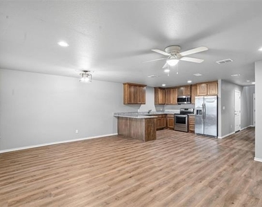 136 Abbey Park Court - Photo Thumbnail 5