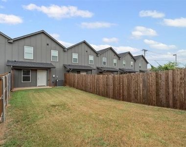 136 Abbey Park Court - Photo Thumbnail 28