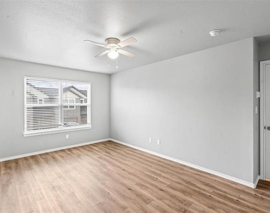 136 Abbey Park Court - Photo Thumbnail 17