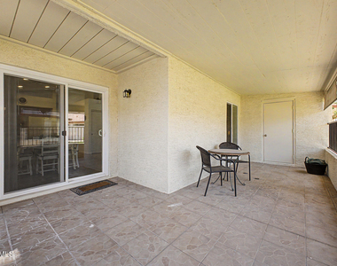 1120 N Val Vista Drive - Photo Thumbnail 4