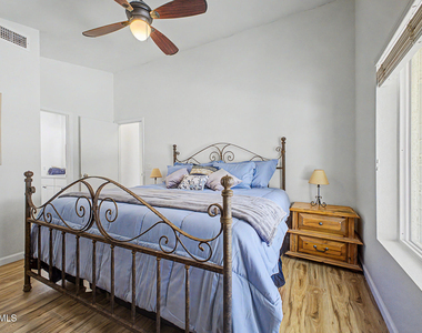 1120 N Val Vista Drive - Photo Thumbnail 20