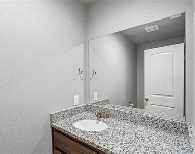 128 Abbey Park Court - Photo Thumbnail 13