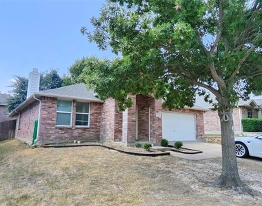 13179 Michelle Drive - Photo Thumbnail 3