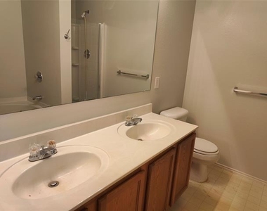 13179 Michelle Drive - Photo Thumbnail 21