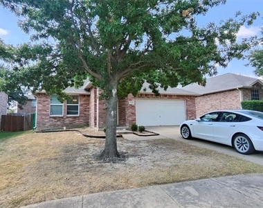 13179 Michelle Drive - Photo Thumbnail 2