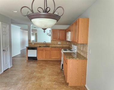 13179 Michelle Drive - Photo Thumbnail 13