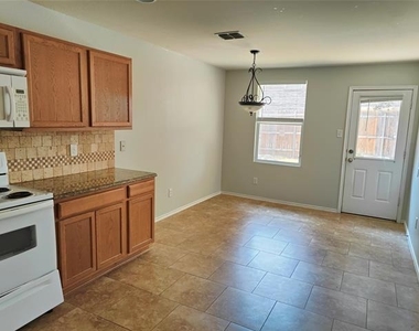 13179 Michelle Drive - Photo Thumbnail 16