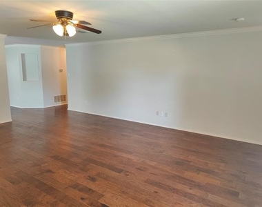 13179 Michelle Drive - Photo Thumbnail 4