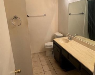 4706 Seaport Drive - Photo Thumbnail 16