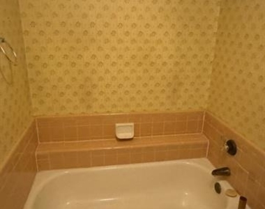 4706 Seaport Drive - Photo Thumbnail 15