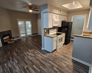 3209 Norwalk Avenue - Photo Thumbnail 14