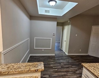 3209 Norwalk Avenue - Photo Thumbnail 13
