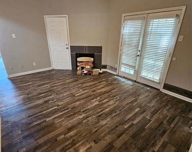 3209 Norwalk Avenue - Photo Thumbnail 3