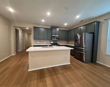 8134 Grotto Drive - Photo Thumbnail 13