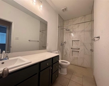 8134 Grotto Drive - Photo Thumbnail 10