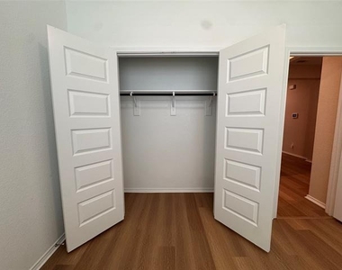 8134 Grotto Drive - Photo Thumbnail 3