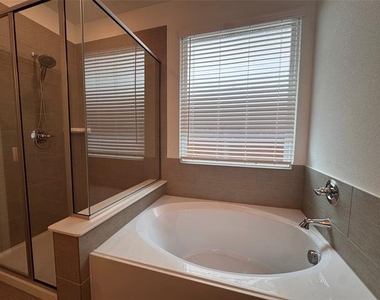 8134 Grotto Drive - Photo Thumbnail 19
