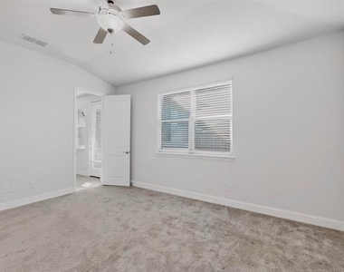 7213 Bronco Bluff - Photo Thumbnail 13