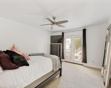 7512 Woodthrush Drive - Photo Thumbnail 11