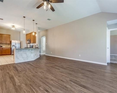 2333 Aurora Drive - Photo Thumbnail 5