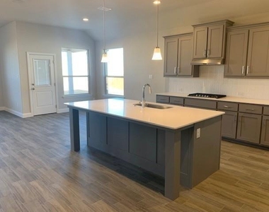 1104 Knightsgate Road - Photo Thumbnail 2