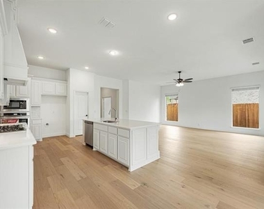 1073 Canuela Way - Photo Thumbnail 16