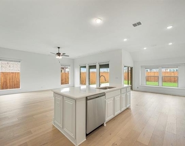 1073 Canuela Way - Photo Thumbnail 15