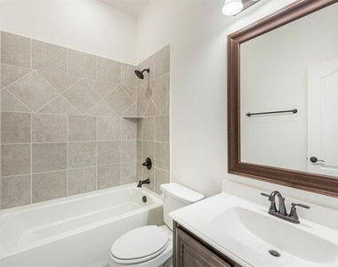 1073 Canuela Way - Photo Thumbnail 6