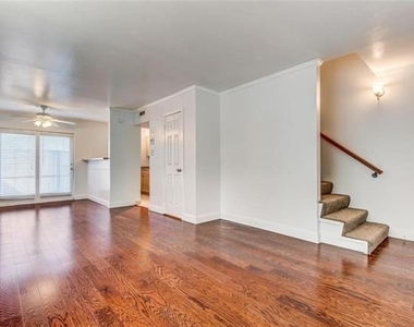 4011 Cole Avenue - Photo Thumbnail 7