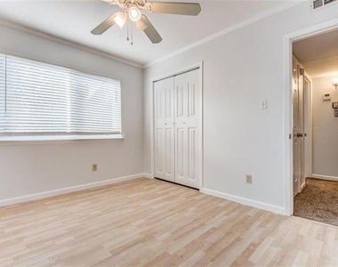 4011 Cole Avenue - Photo Thumbnail 14
