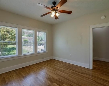 1906 Clover Lane - Photo Thumbnail 13