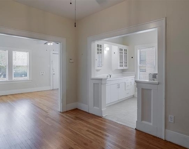 1906 Clover Lane - Photo Thumbnail 6