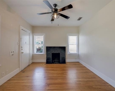 1906 Clover Lane - Photo Thumbnail 3